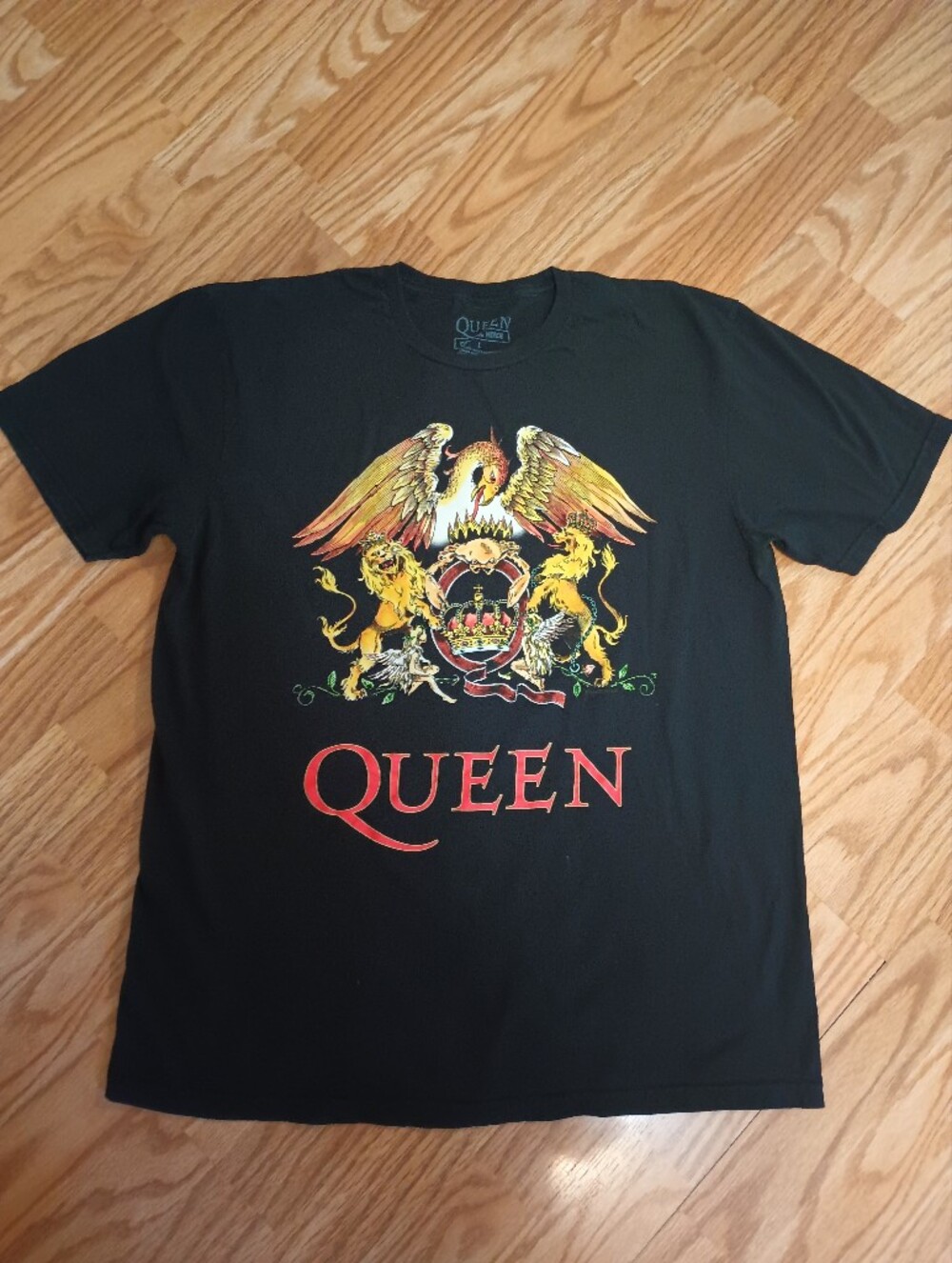 Official Merch Queen T-Shirt. Black. Adult L